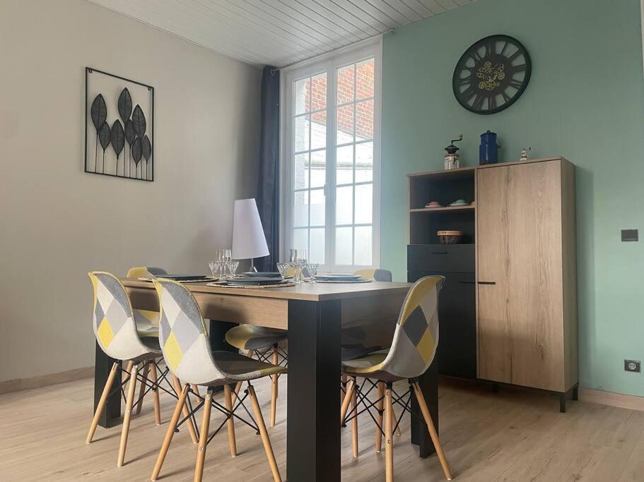 Maison A 2 Pas Du Centre Ville Péronne Екстериор снимка